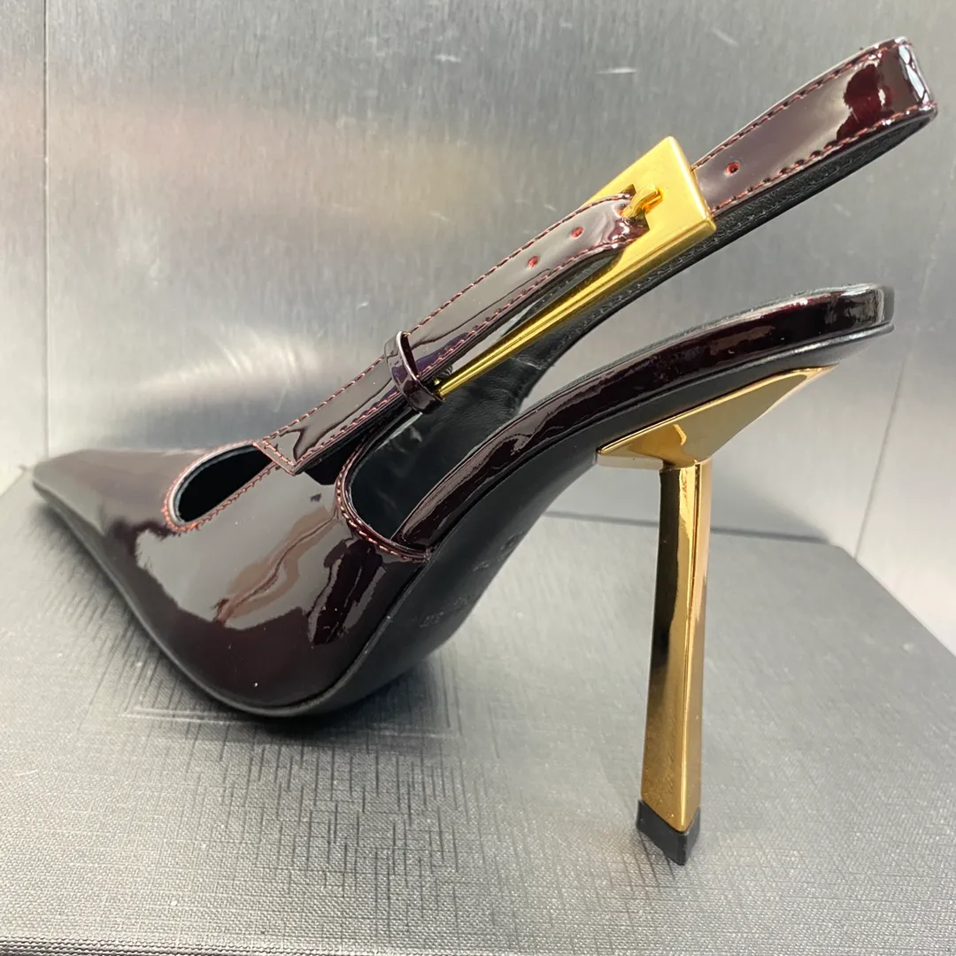👟👟Ex-factory price 660👟👟 𝐒𝐚𝐢𝐧𝐭 𝐋𝐚𝐮𝐫𝐞𝐧𝐭# Saint Laurent 23F/W small gold bar high heels continue the past high-end and elegant ysl small gold bar heels are really good-looking! Saint Laurent square pointed toe slingback high-heeled shoes. The small gold bar heels really fully highlight the neat and minimalist annual party party. 👟👟factory price. A must-have for arty. Flash sale. So eye-catching. Upper: Customized cow patent leather. Outsole: Genuine leather outsole. Size: 35-40 (40 customized items are not returnable)